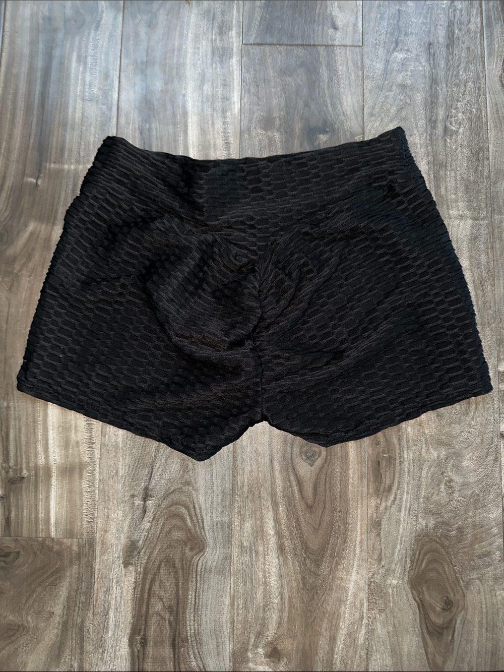 Women’s Black Scrunch Butt Honeycomb Workout Shorts Size XL